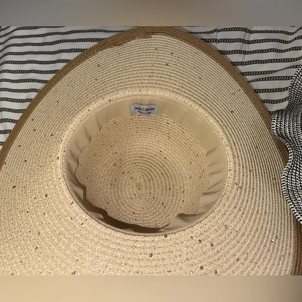Lot of 2 Women’s Wide Brim Straw Sun Hats Chin Strap Beach Summer;NWT/New no tag - Picture 4 of 6